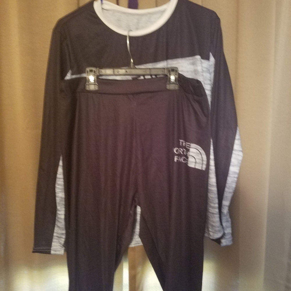 Ladies Northface outfit